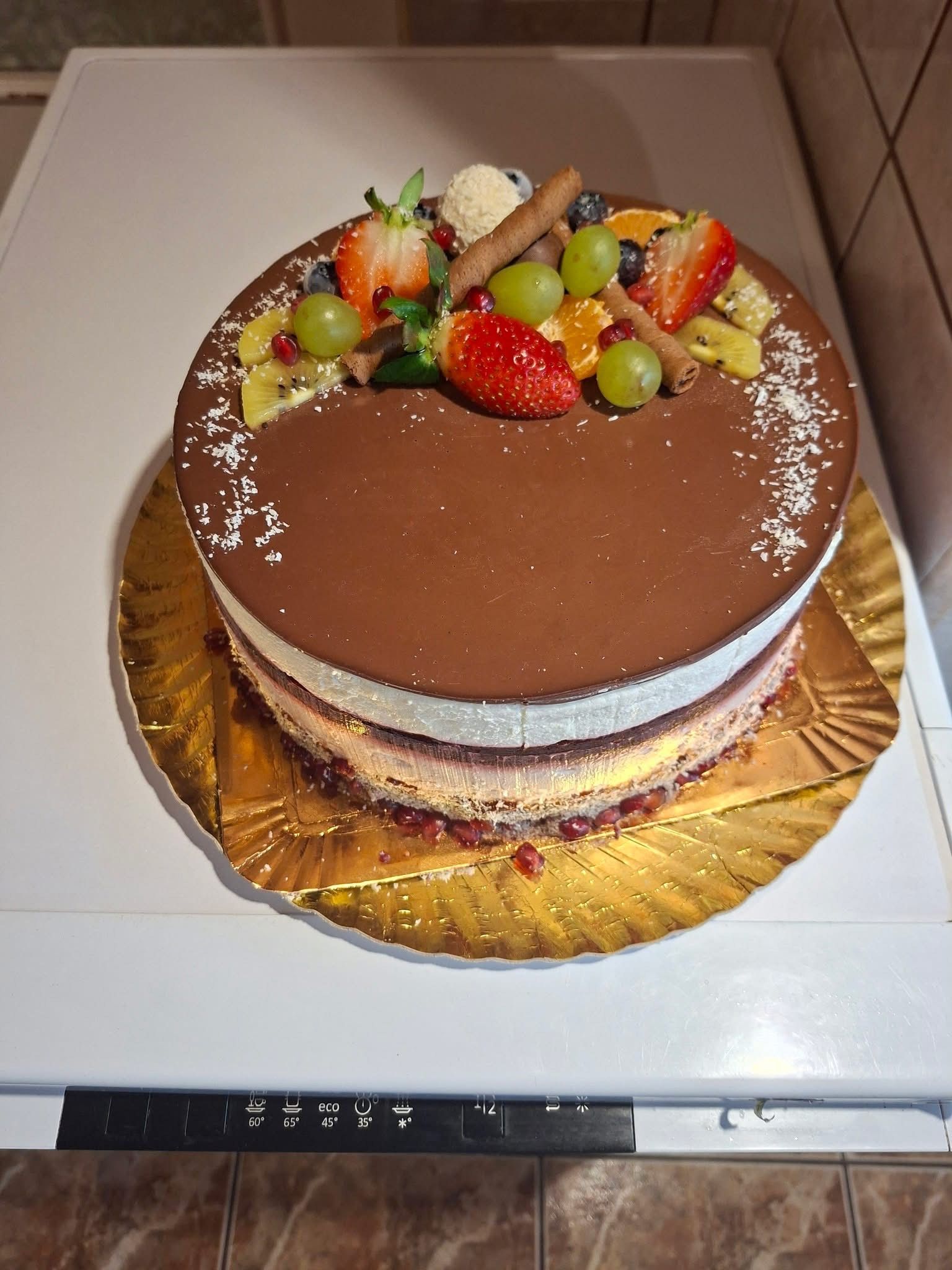 Erdei gyümölcsös joghurt mousse torta
