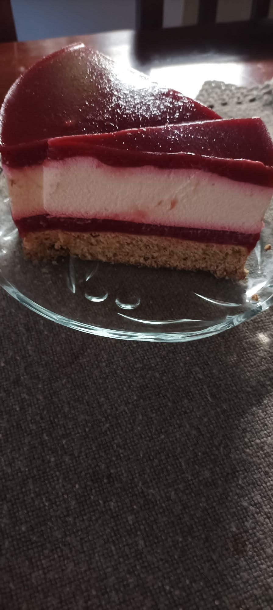 Málnás vérnarancsos kefir mousse torta pisztáciával