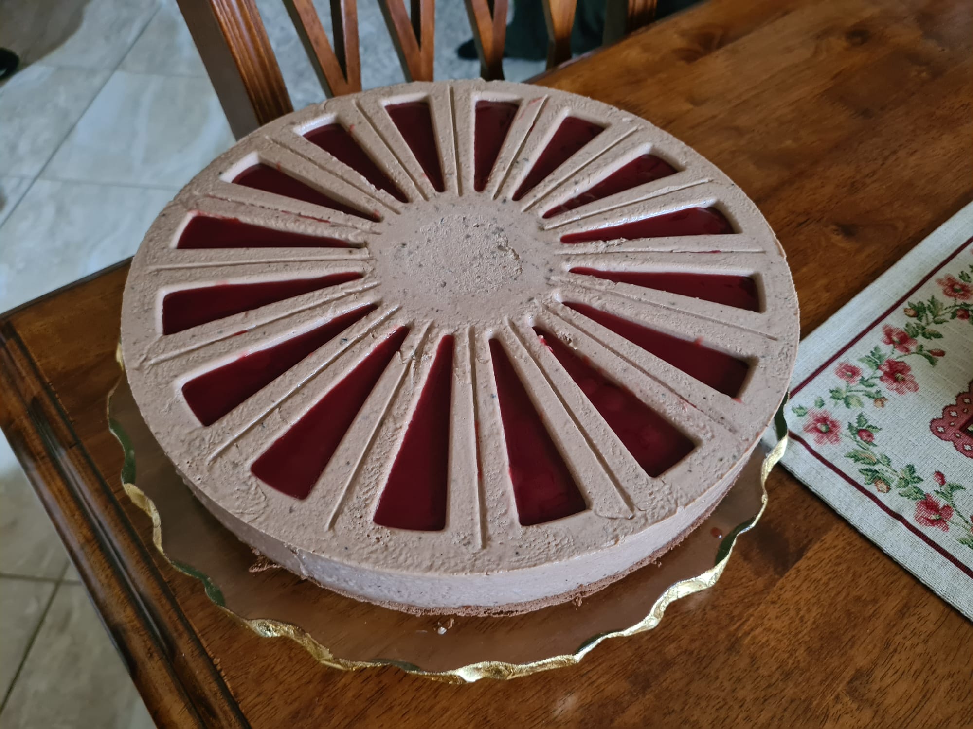 Csokis gesztenyés torta málnával