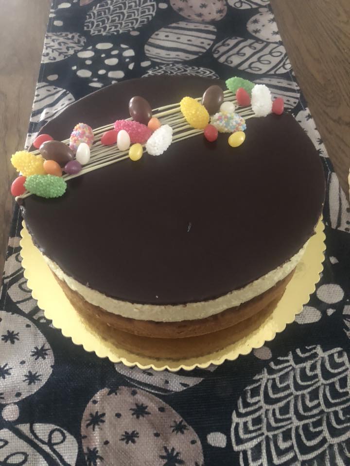 Almás krémes torta