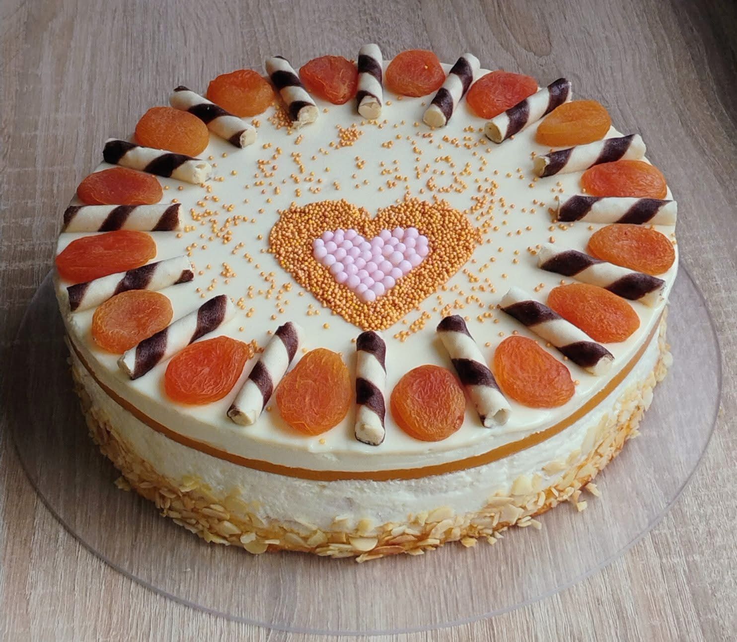 Fehér csokis őszibarack torta