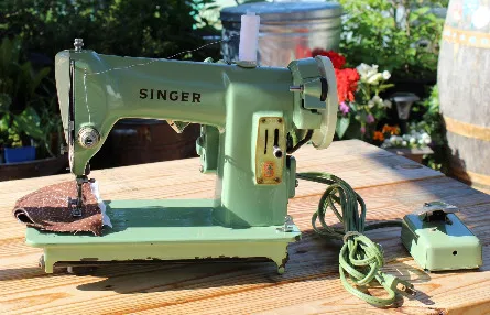 1960 Singer 185K