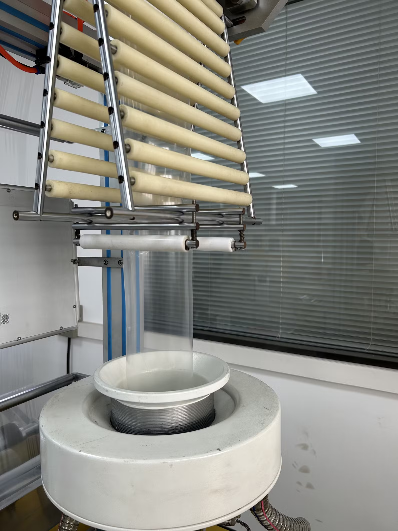 Small Blown Film Extruder for Plastic Masterbatch Testing