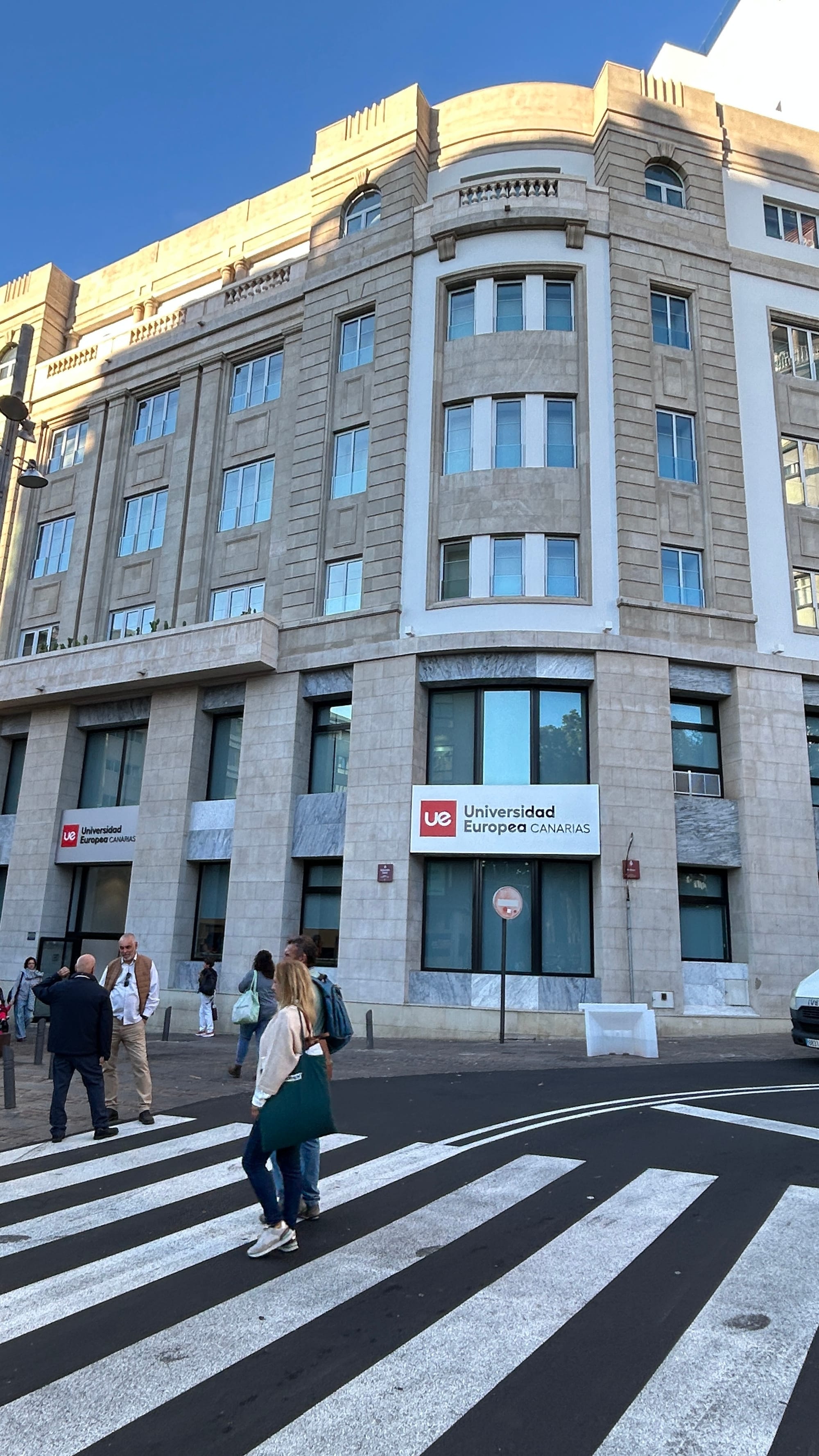 Giorno 2: Collaborazione con l'Universidad Europea de Canarias