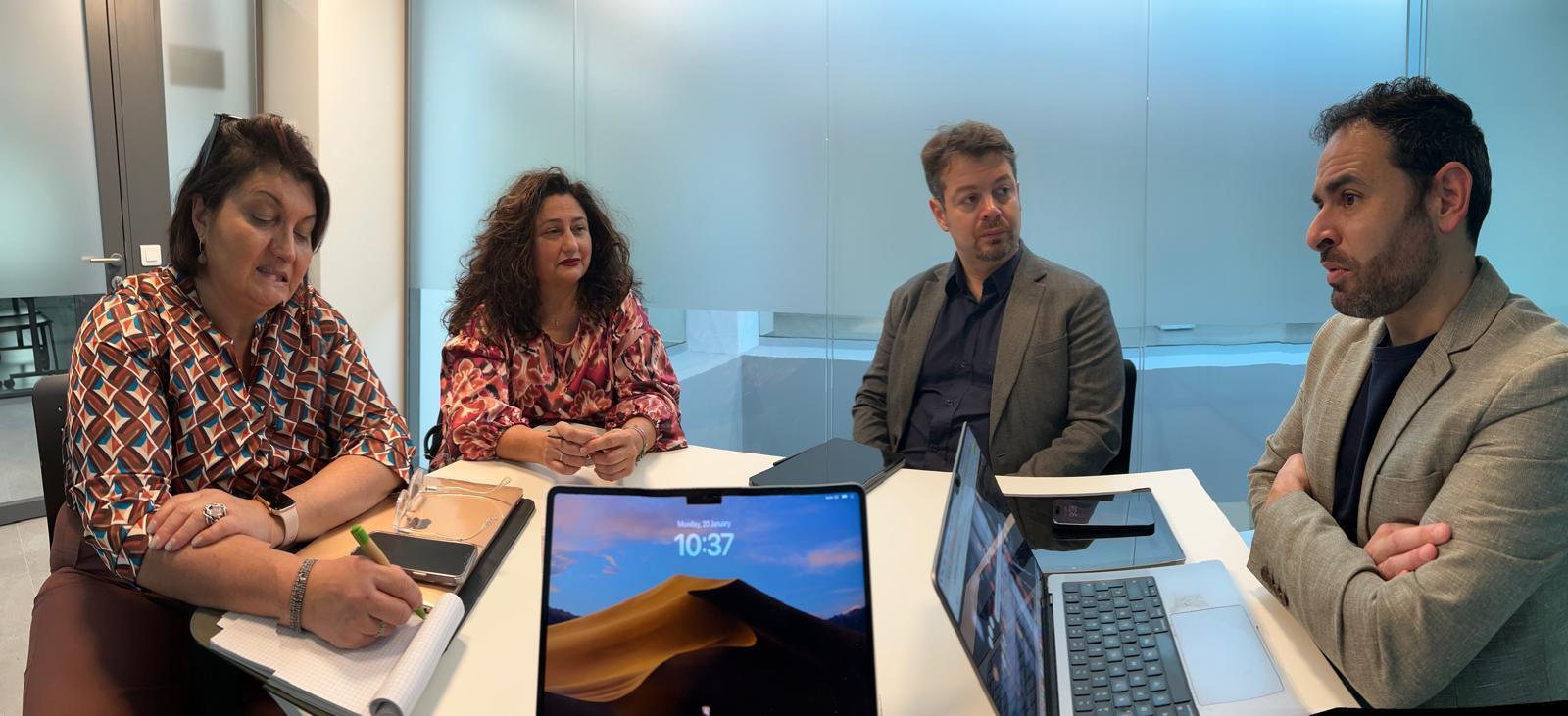 Giorno 2: Collaborazione con l'Universidad Europea de Canarias