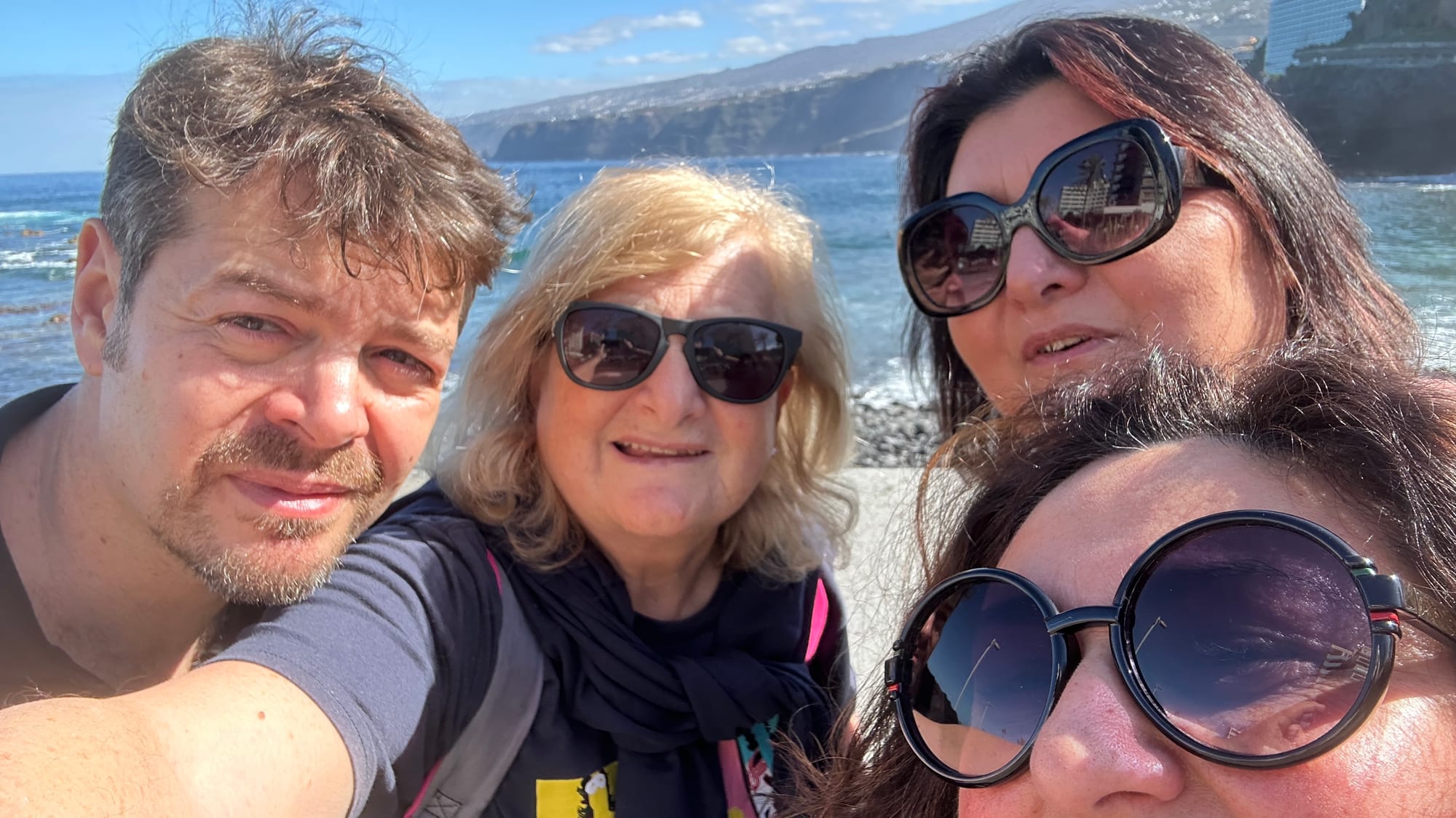 "Tenerife oltre la formazione: un viaggio tra natura, cultura e tradizioni locali"