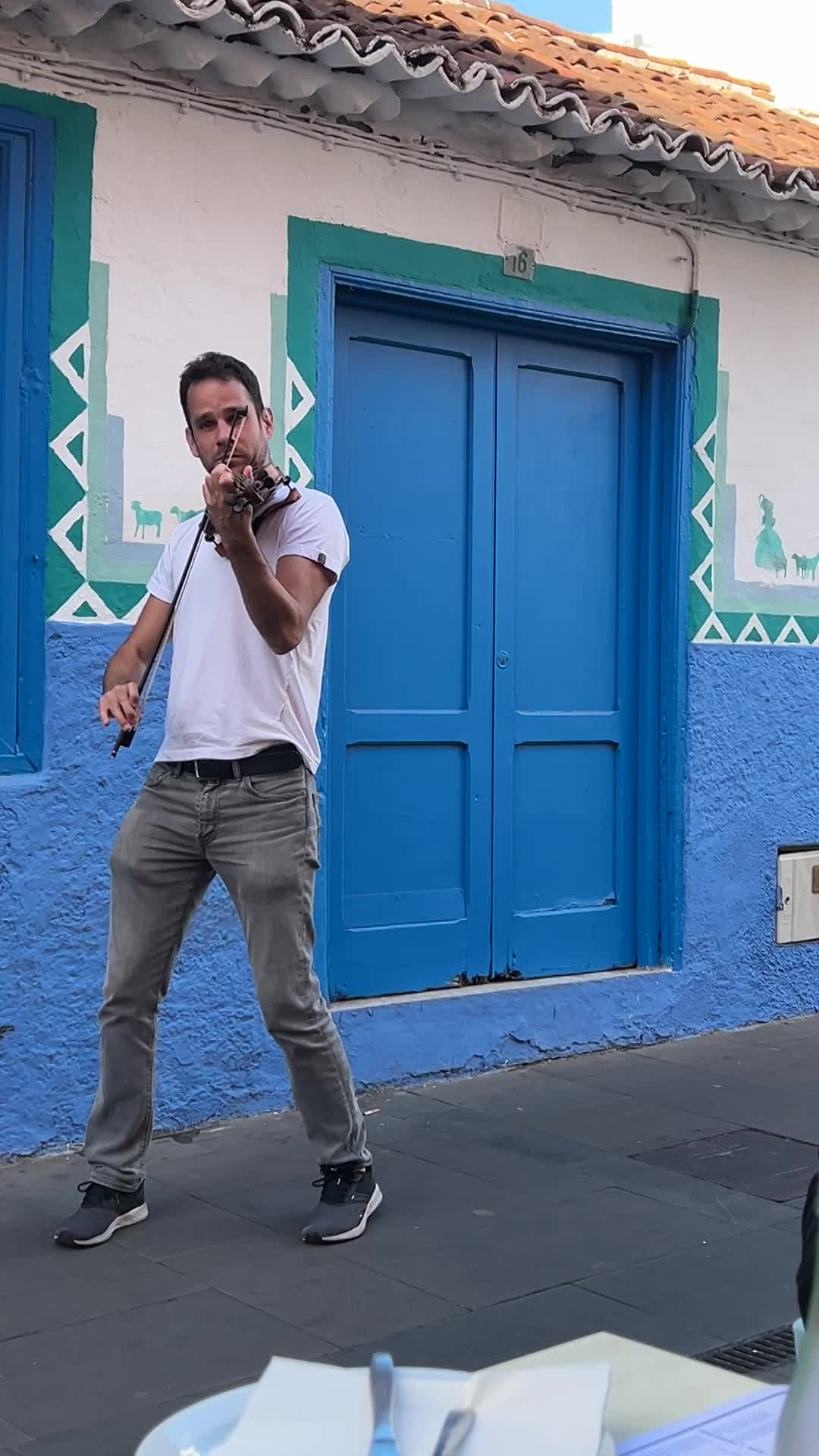 "Tenerife oltre la formazione: un viaggio tra natura, cultura e tradizioni locali"