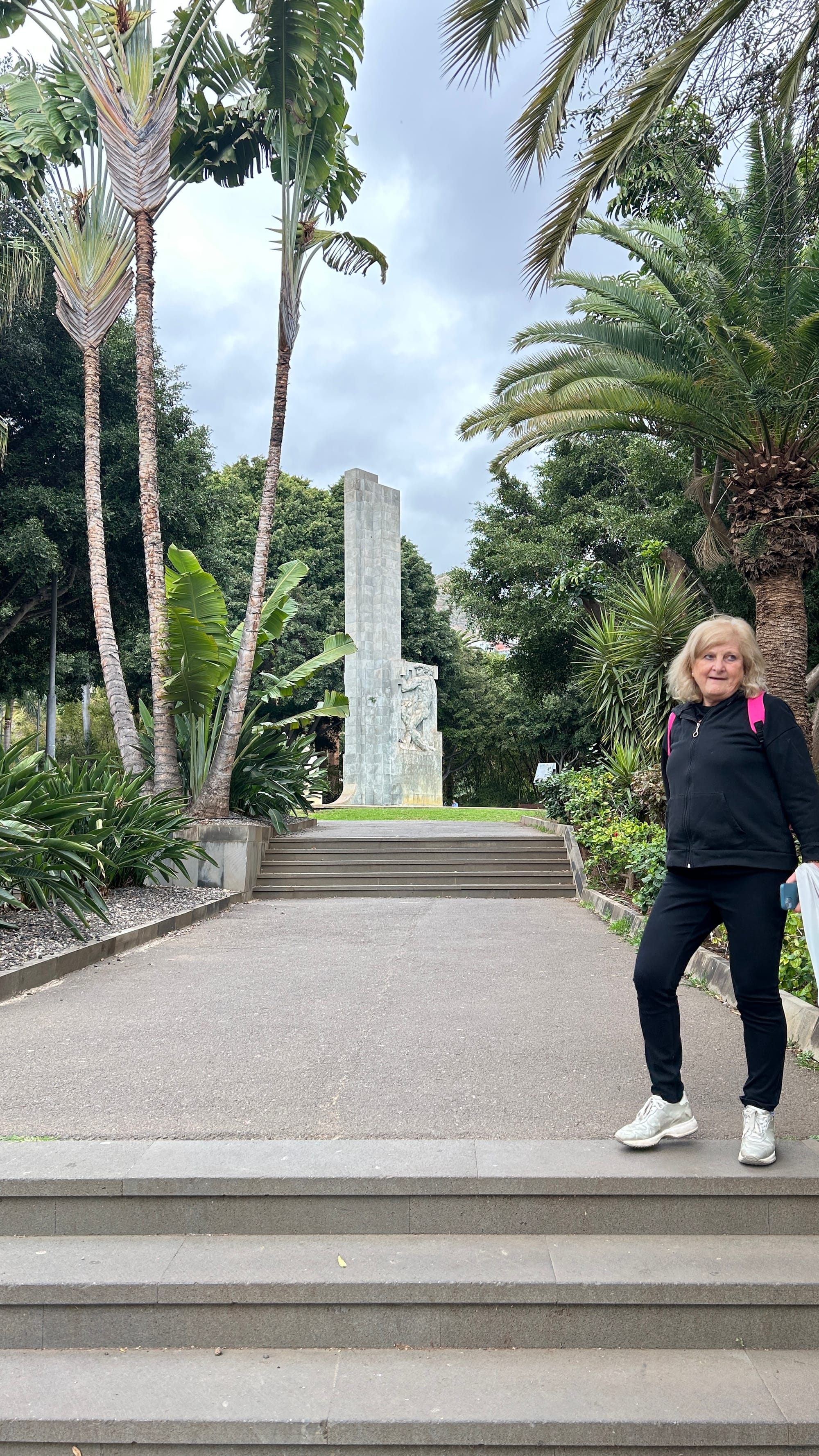 "Tenerife oltre la formazione: un viaggio tra natura, cultura e tradizioni locali"
