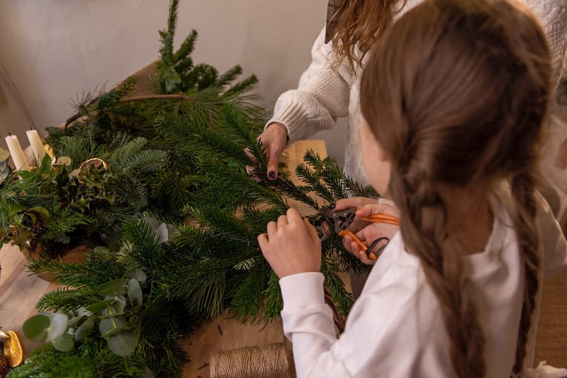 Adventi dekoráció gyertyákkal- Gyermekműhely