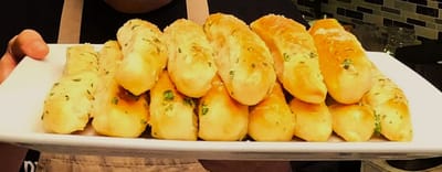 Easy Garlic Breadsticks