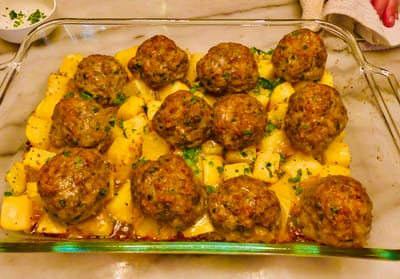 Grandma’s Meatballs & Potatoes