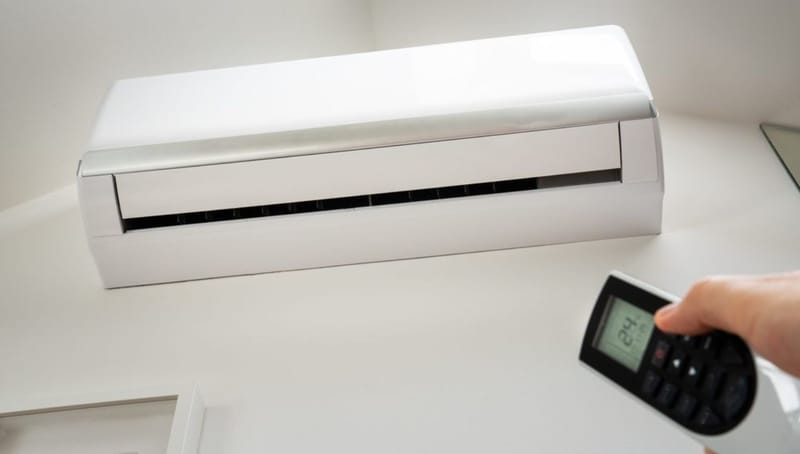 A comprehensive guide on the normal operating time of air conditioning and when it needs maintenance.