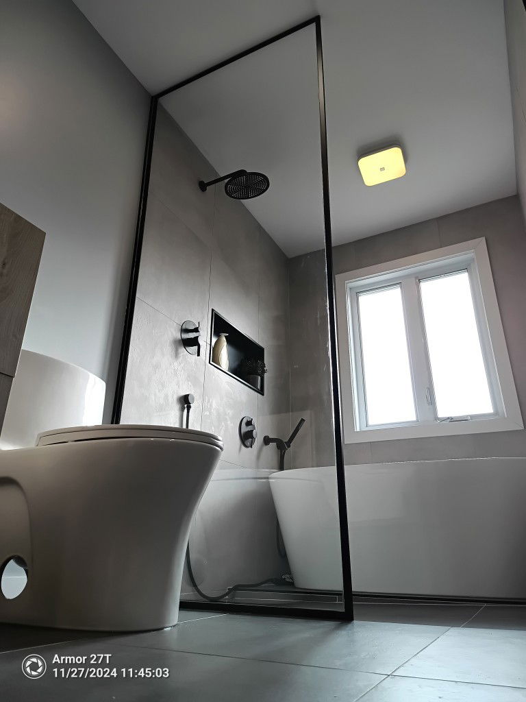 VERRE 10MM EXTRA-CLAIR TREMPÉ