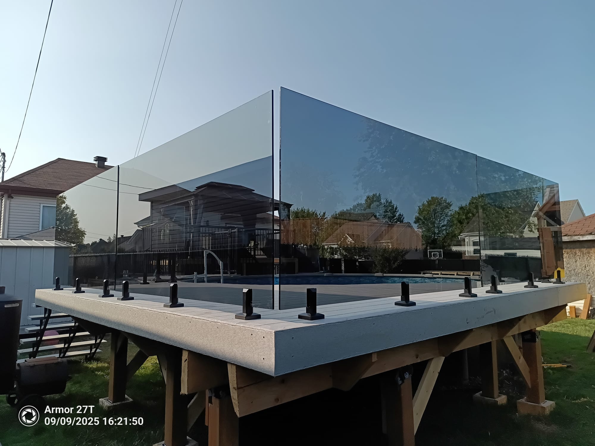 VERRE 12MM GRIS TREMPÉ