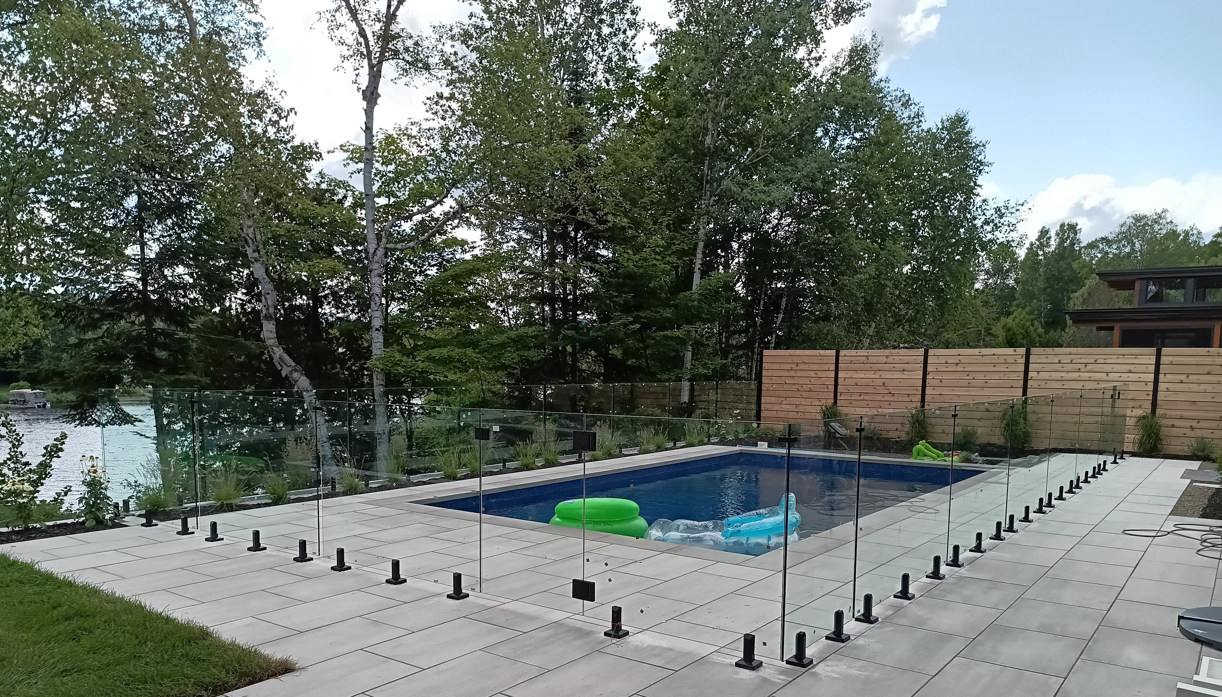 garde-corps en verre pour piscine extérieur, extra clair 12 mm,