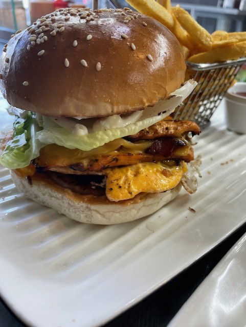 Middle Schnitzel Burger