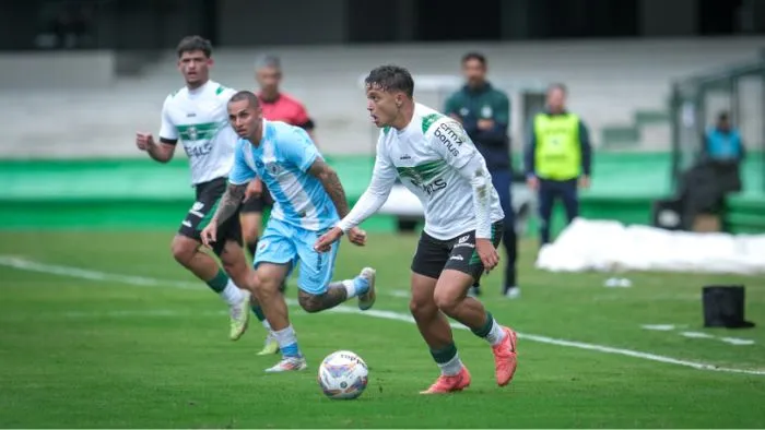 Londrina EC estreia inspirado e vence o Coritiba no Couto Pereira