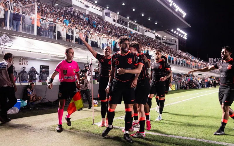 Corinthians sai na frente, mas Santos empata no apagar das luzes.