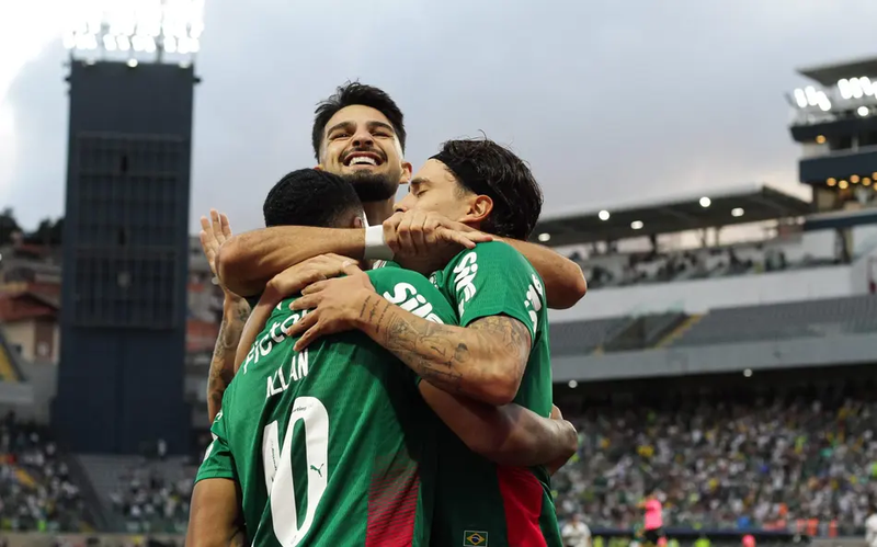 Palmeiras vence o São Paulo e assume a liderança provisória do Paulistão