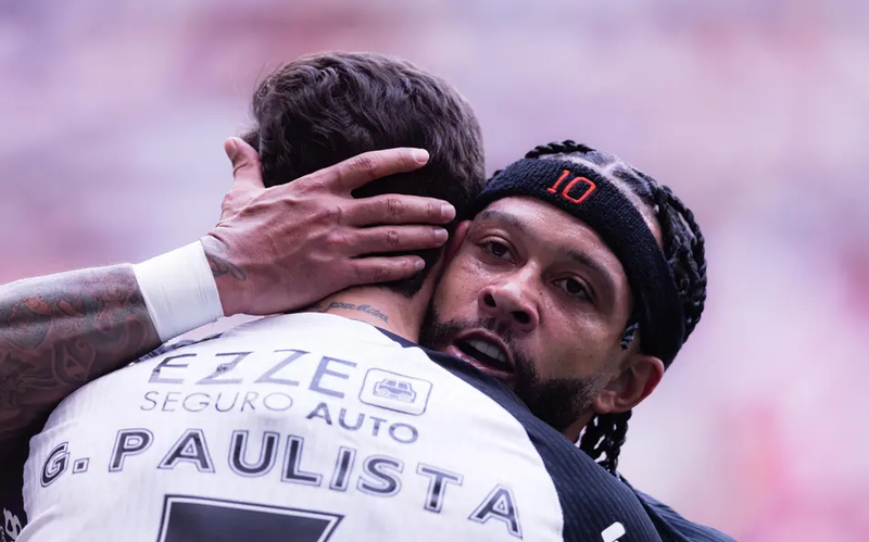 Corinthians vence o Flamengo e é campeão da Supercopa Rei