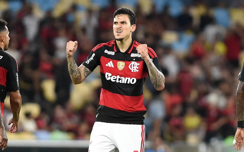 Flamengo vence por 7 a 1, conta com ajuda de outro resultado e se classifica no Carioca