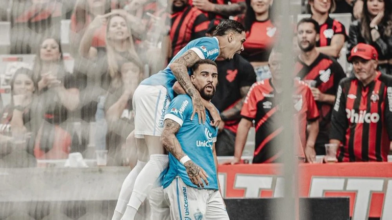 Londrina derrota Athletico e vai à final do Paranaense