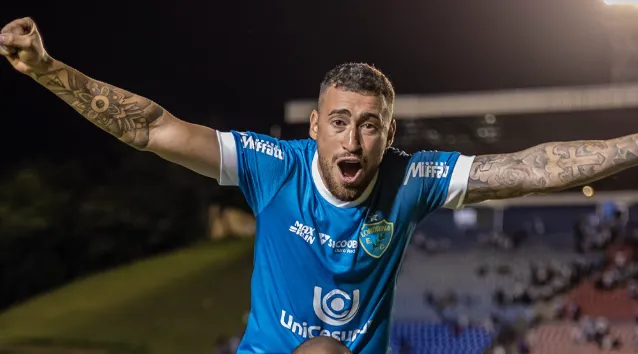 Com gol em pênalti, Londrina vence o Penedense e avança na Copa do Brasil