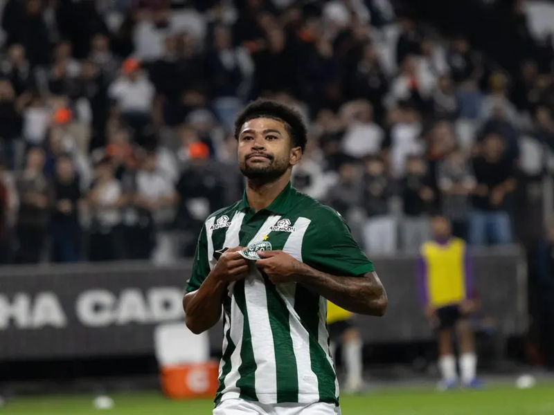 Coritiba vence o Corinthians, quebra tabu e sobe na tabela do Brasileirão