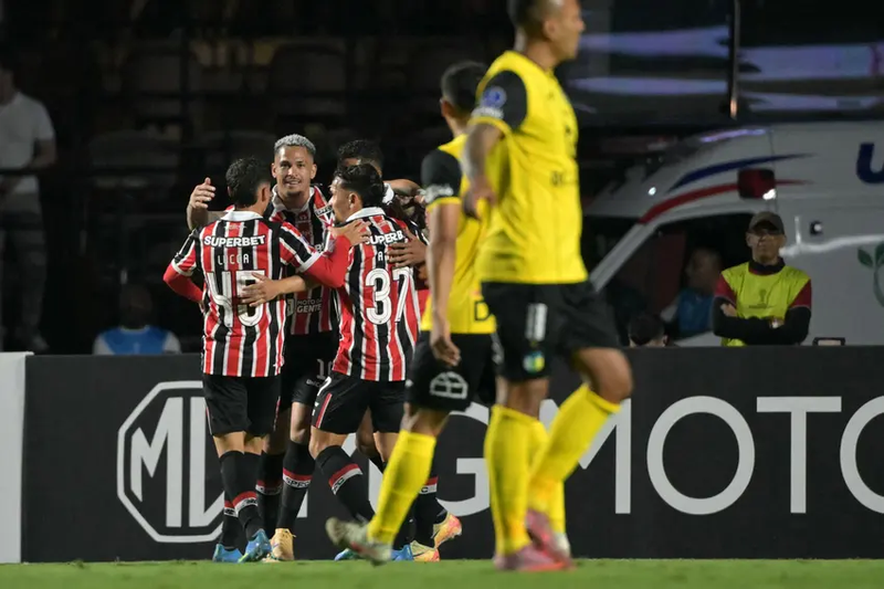 São Paulo vence o O'Higgins e lidera grupo na Copa Sul-Americana