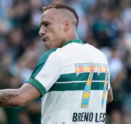 Coritiba bate o Atlético-MG por 2 x 0 e volta a vencer no Brasileirão