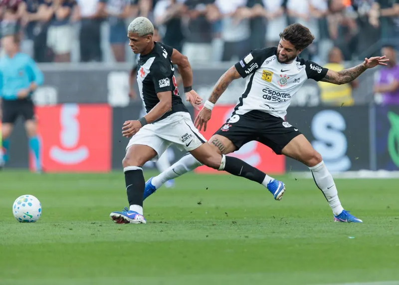 Corinthians bate o Vasco, e Diniz vence a primeira no Brasileirão