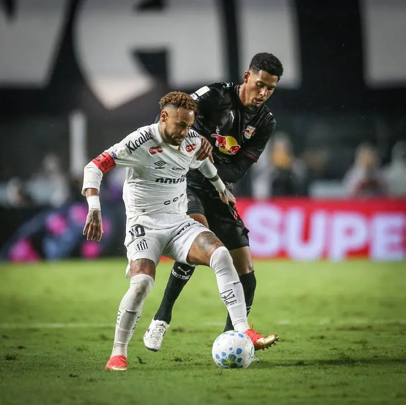 Neymar marca, e Santos vence Bragantino na Vila Belmiro