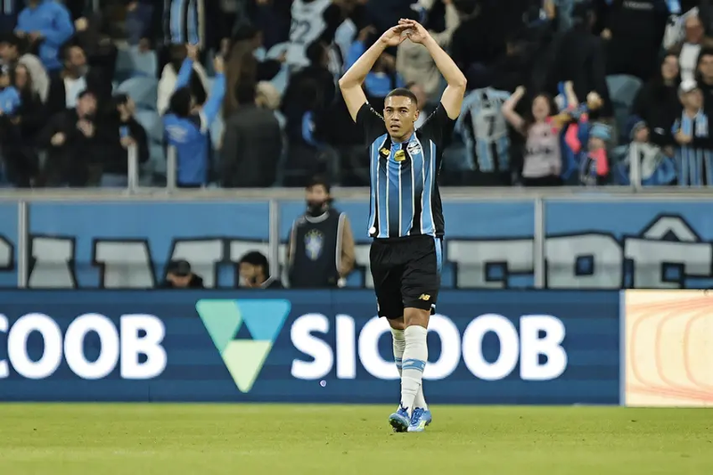 Santos leva virada do Grêmio e entra no Z4 do Brasileirão