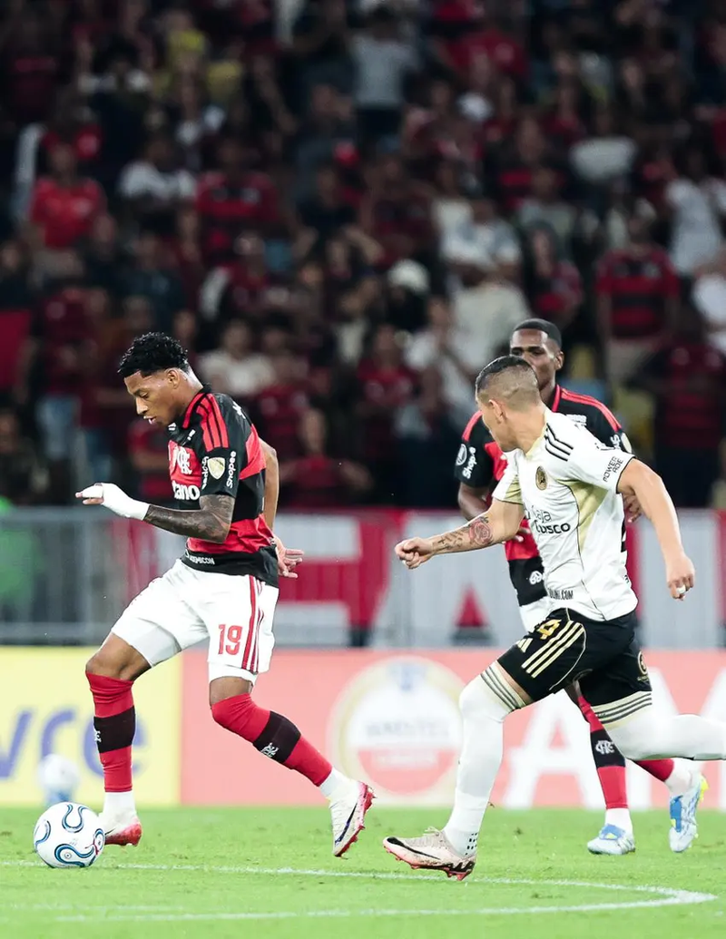 Flamengo vence o Cusco e encaminha melhor campanha da Libertadores