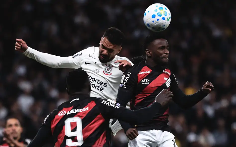 Com time misto, Corinthians empata com o Athletico-PR no Brasileirão