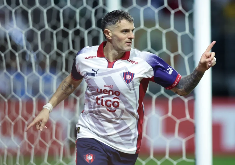 Carlos Miguel vacila no fim, e Palmeiras só empata com o Cerro em casa