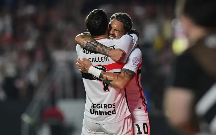 São Paulo vence Bolívar e avança às quartas da Sul-Americana