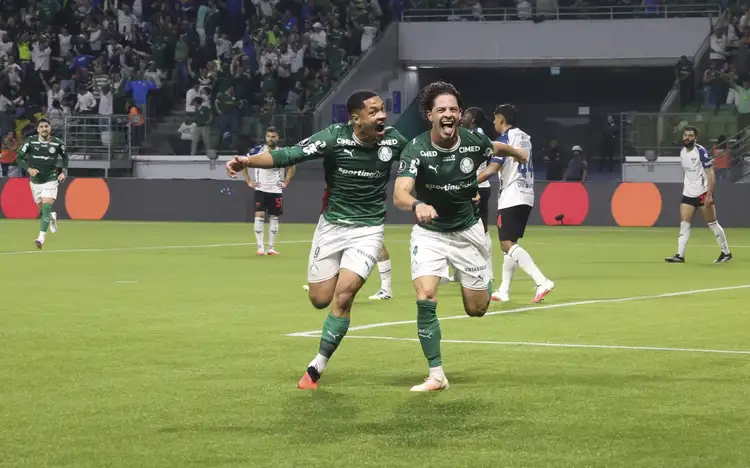 Palmeiras vence LDU com gol de Giay e abre vantagem na Libertadores