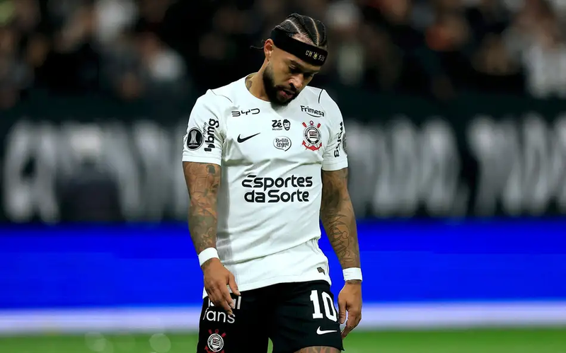 Memphis perde pênalti, e Corinthians é eliminado da Libertadores