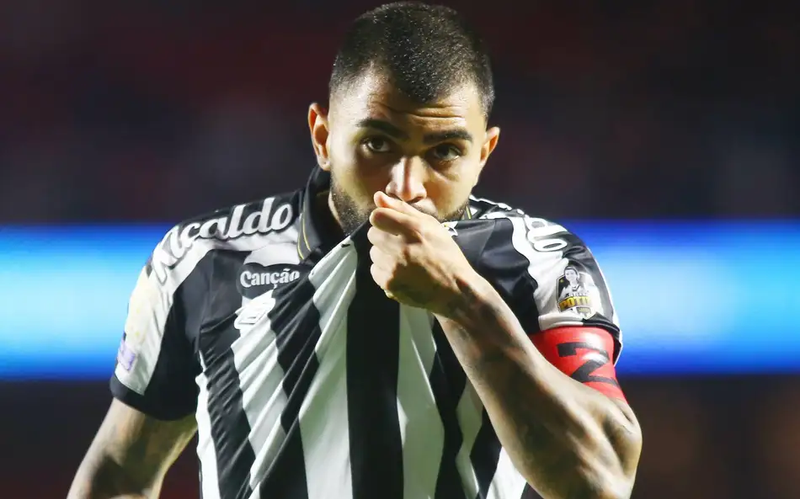 Com dois gols de Gabigol vira contra o São Paulo no Morumbis