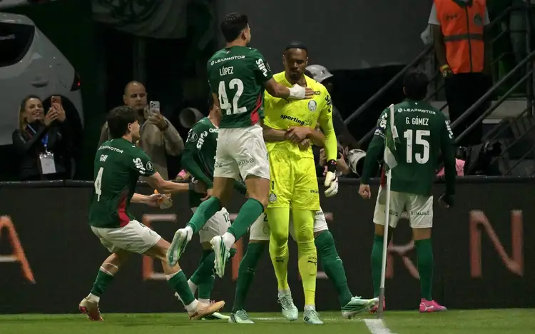 Palmeiras bate Fluminense nos pênaltis e vai à final da Libertadores
