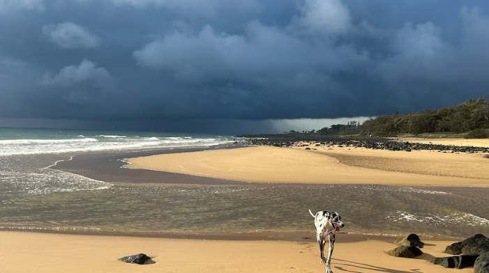 Queenslanders urged to prepare as severe storms, giant hail and flash floods forecast