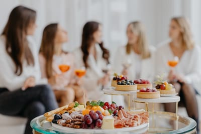 ABOUT ART NOVIAS image