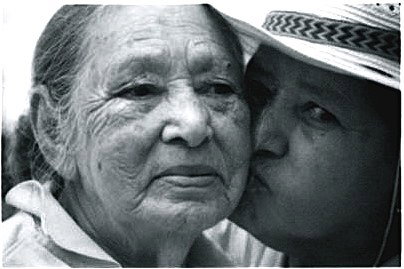 Hija y Madre - South Central Farm