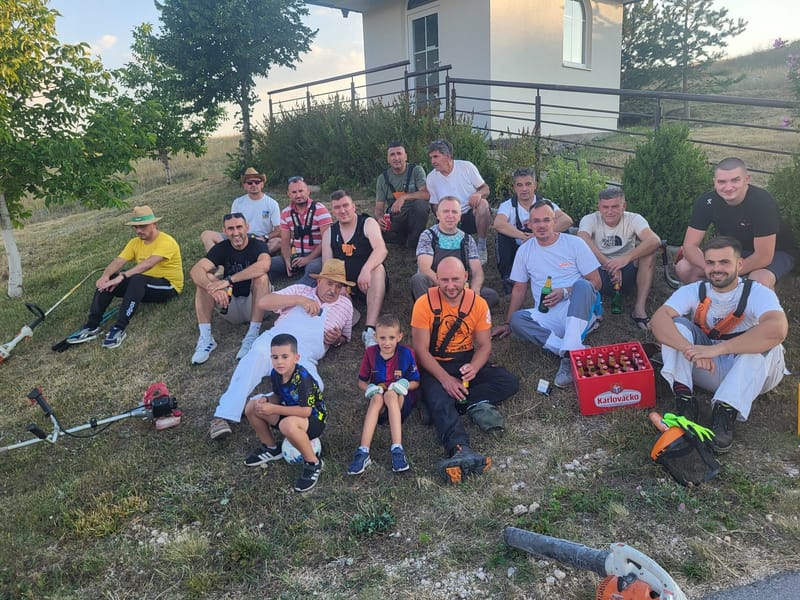 Akcija košenja trave i raslinja uz cestu