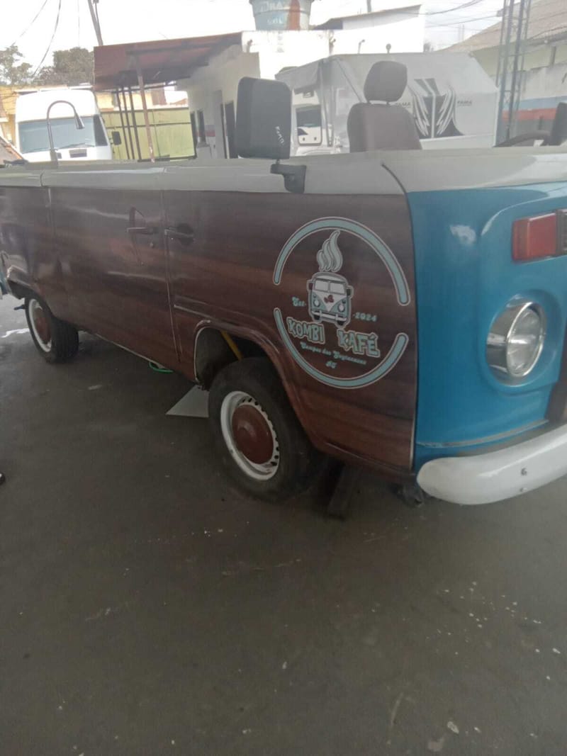 KOMBI TRUCK