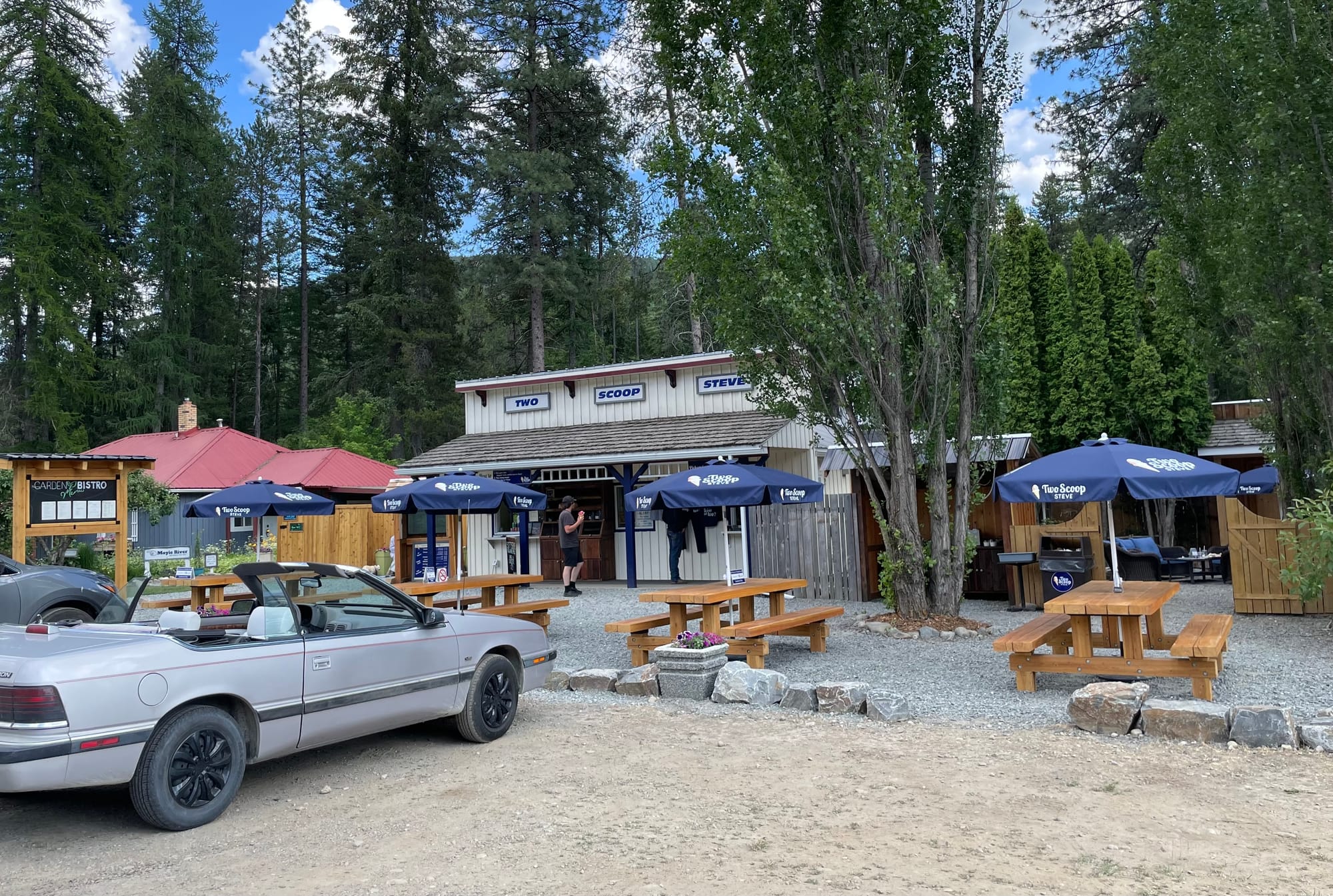 2 Scoop Steve, a great ice cream stop on the way.