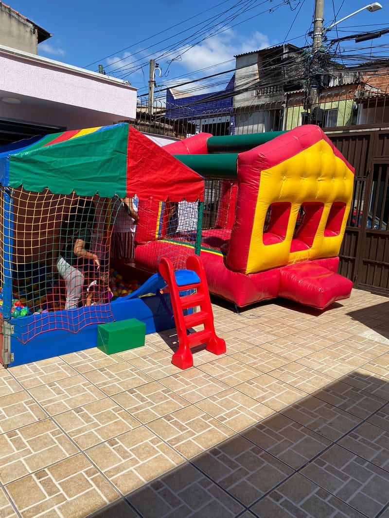 Piscina de bolinhas 2m