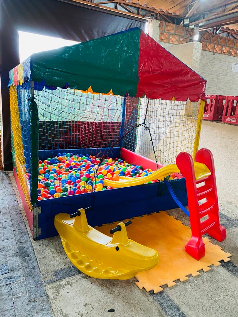Piscina de bolinhas 2m