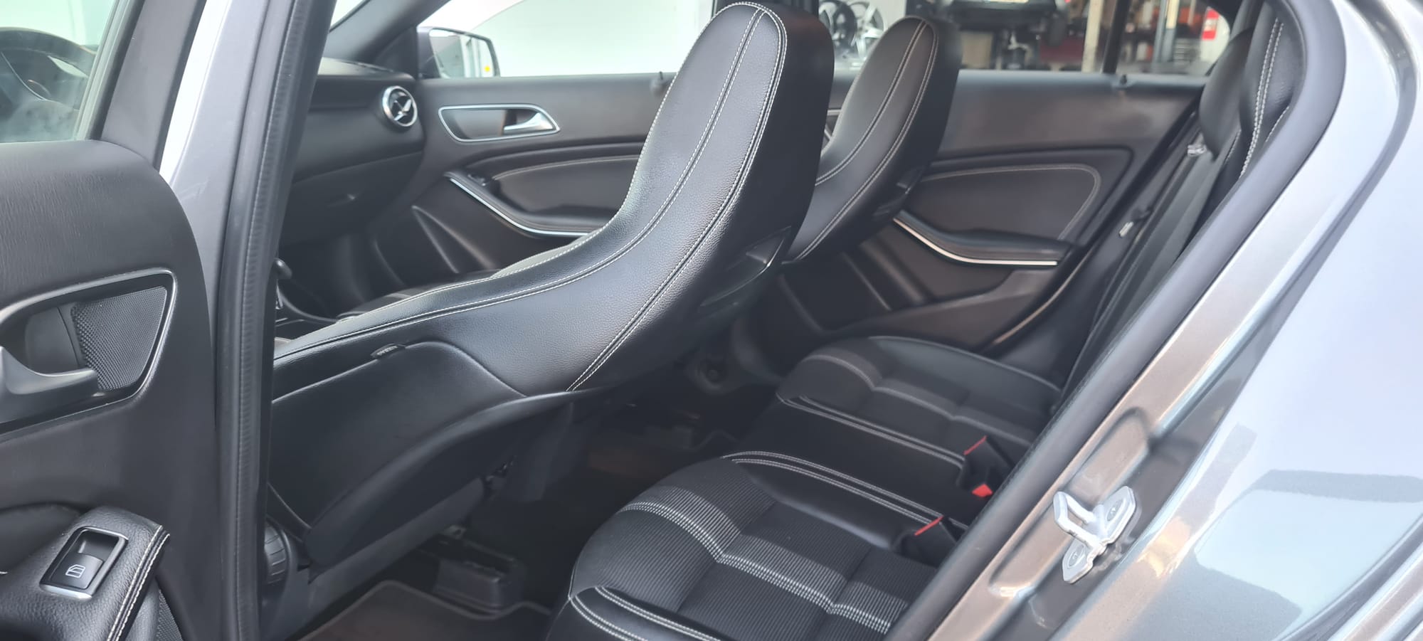 18,999€